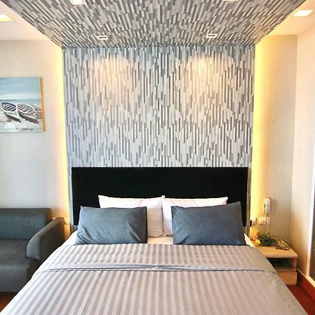 Luxurious Beachfront Pattaya Exterior foto