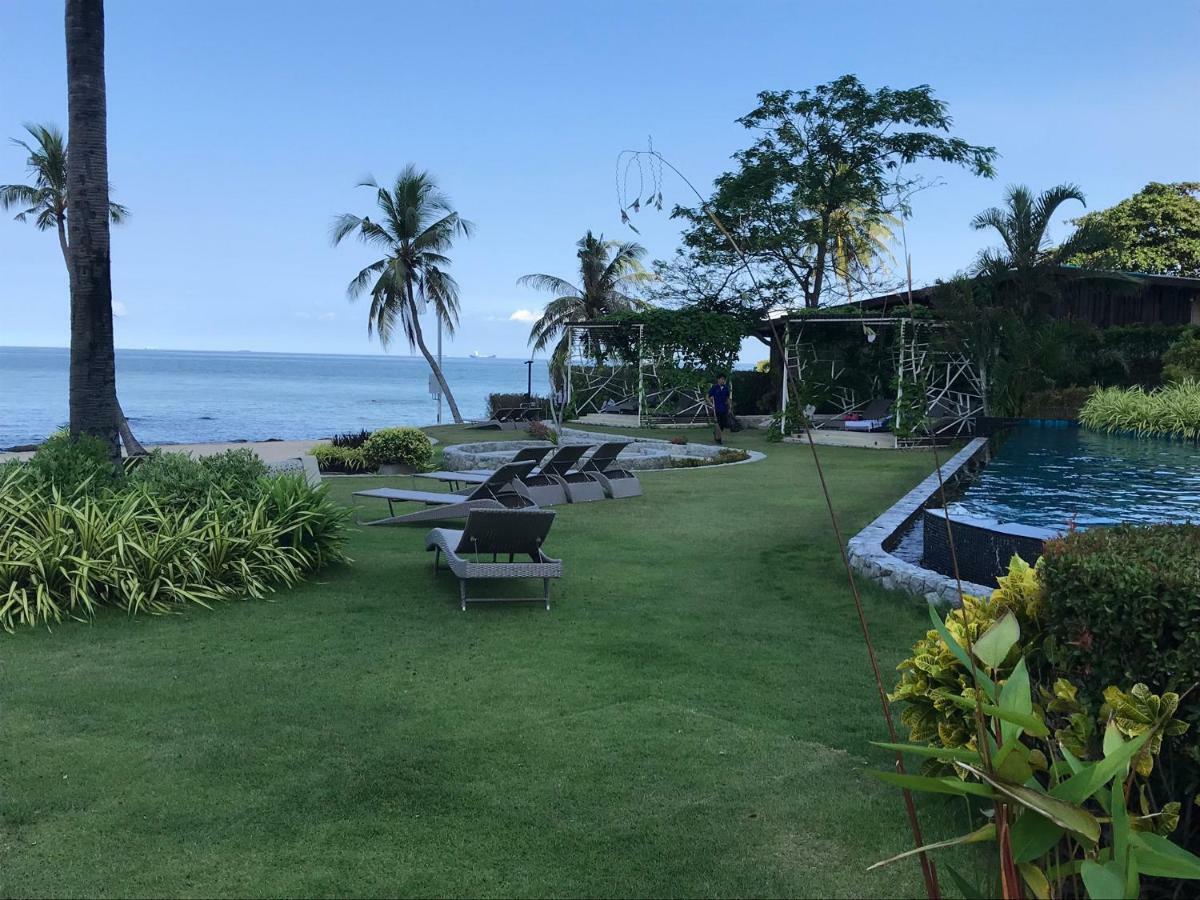 Luxurious Beachfront Pattaya Exterior foto